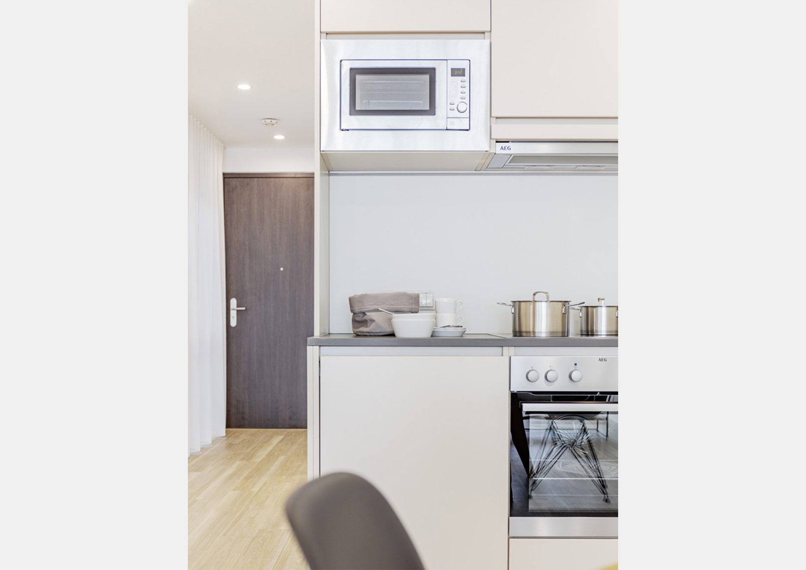 In Stuttgart möbliert Wohnen inklusive modern ausgestatteter Küche